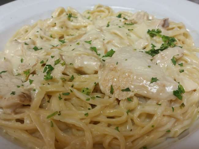 CHICKEN ALFREDO