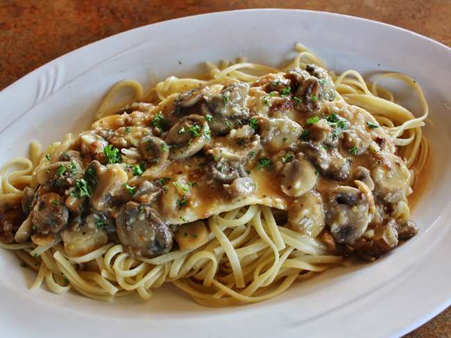 CHICKEN MARSALA